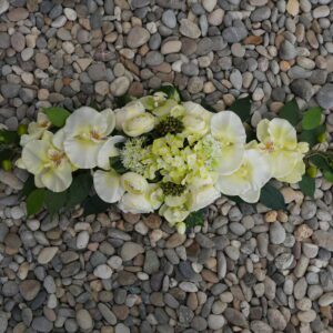 Bloemstuk wit (hortensia) 70cm